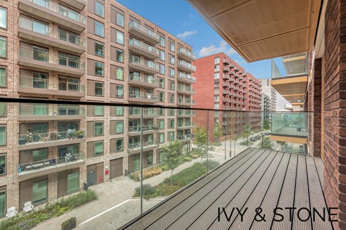 2 Bedroom Apartment For Sale In Clipper Street, London, Greater London, E16