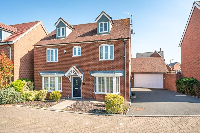 5 Bedroom Detached House For Sale In Harlech Road, Pitstone, Leighton Buzzard, LU7