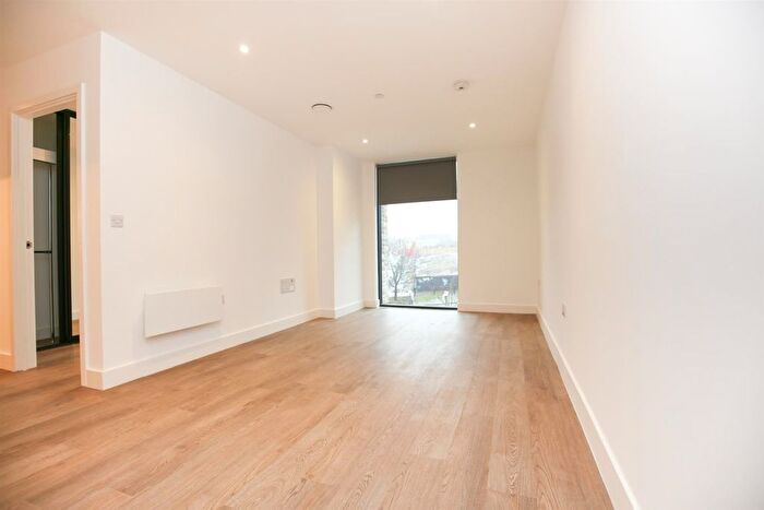 2 Bedroom Flat To Rent In Hadrians Tower, Rutherford Street, Newcastle Upon Tyne, Northumberland, NE4