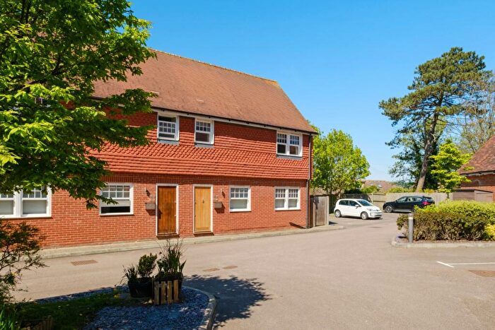 3 Bedroom Semi-Detached House For Sale In Eversley Park, Folkestone, CT20