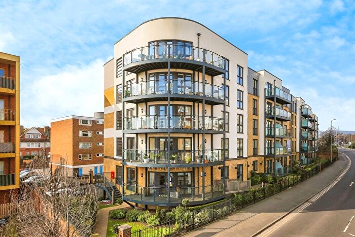2 Bedroom Flat For Sale In Southfields Road, Eastbourne, BN21