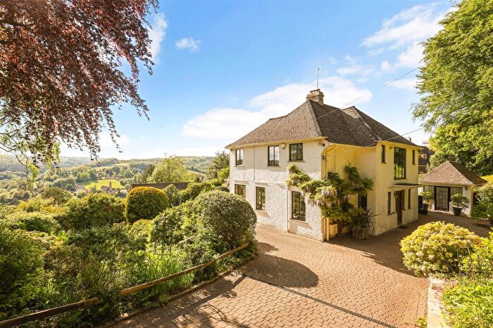 4 Bedroom House For Sale In Theescombe, Amberley, Stroud, GL5