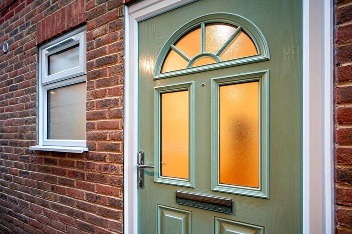 1 Bedroom Flat For Sale In Burlington Road, New Malden, KT3