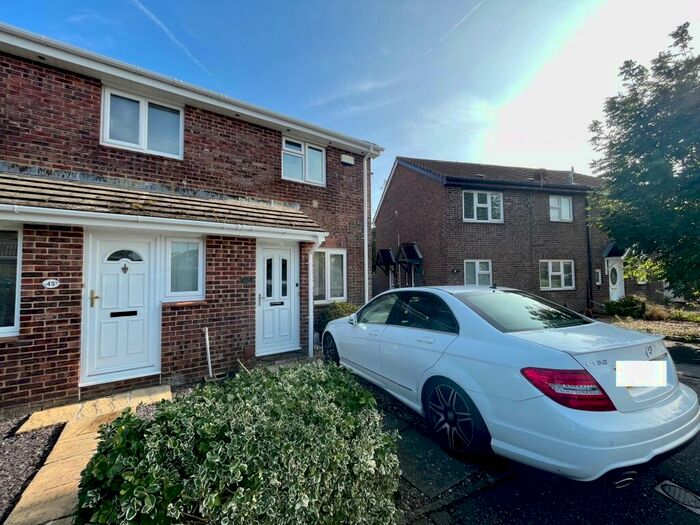 2 Bedroom End Of Terrace House To Rent In Rodney Drive, Christchurch, BH23