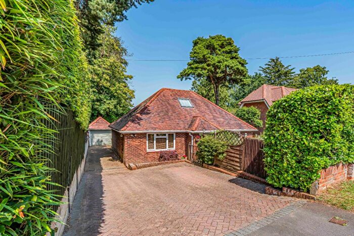 3 Bedroom Detached Bungalow For Sale In West End, Southampton, SO30