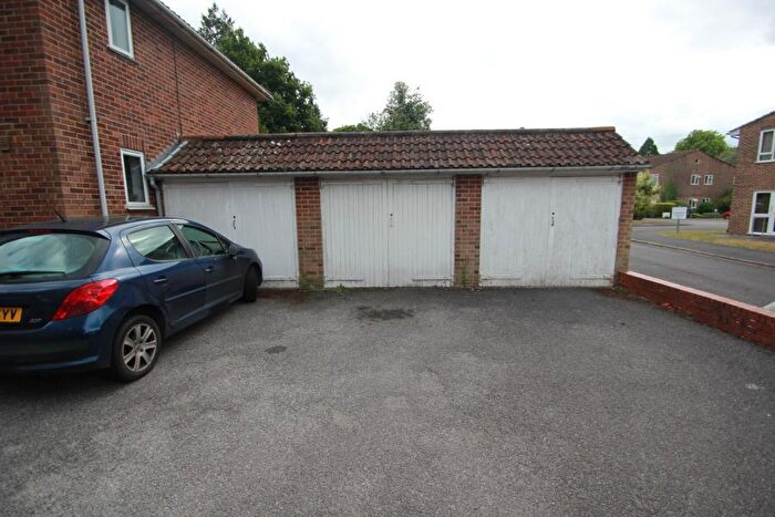 1 Bedroom Maisonette To Rent In Woking, Surrey, GU22