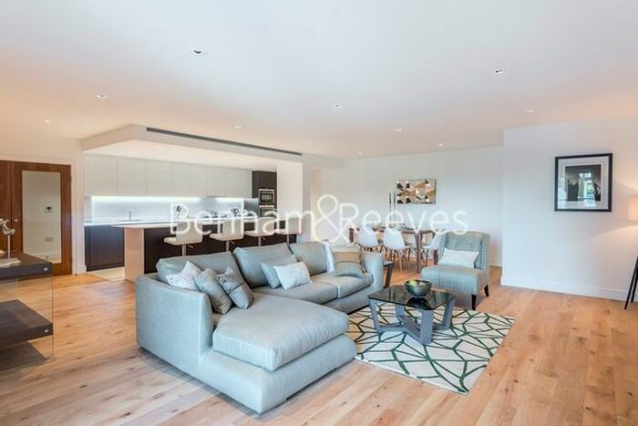 2 Bedroom Flat To Rent In Kew Bridge Road, Brentford, TW8