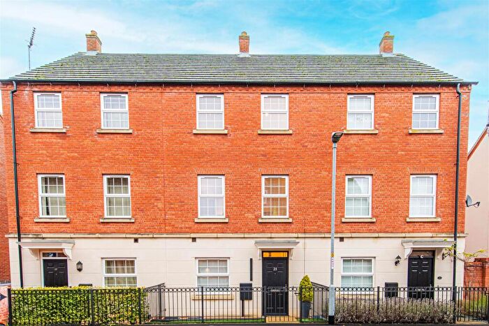 4 Bedroom Town House For Sale In Poreham Road, Thrapston, NN14