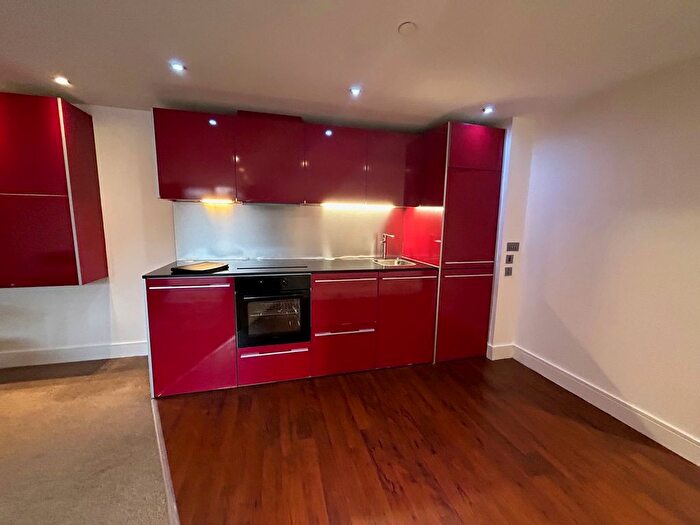 2 Bedroom Flat To Rent In The Ropewalk, Nottingham, NG1