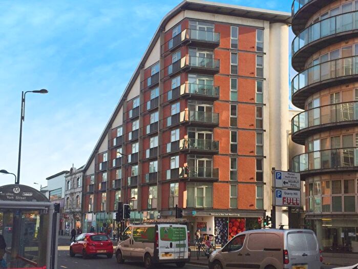 1 Bedroom Flat To Rent In Cross York Street, Leeds, West Yorkshire, LS2