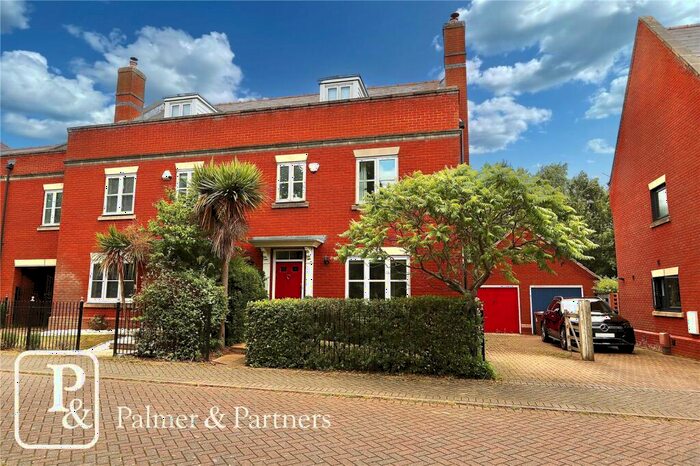 4 Bedroom Semi-Detached House For Sale In Mansbrook Boulevard, Ipswich, Suffolk, IP3