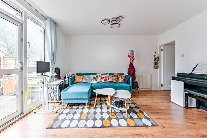 3 Bedroom Flat To Rent In Pratt Street, Camden Town, London, NW1