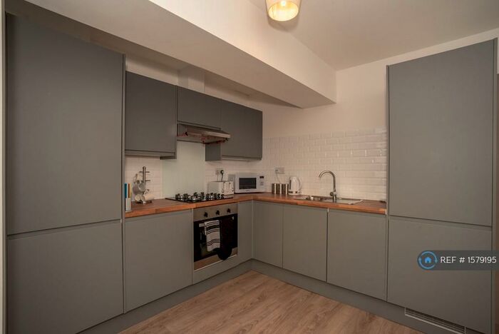 1 Bedroom Flat To Rent In South Street, Romford, RM1