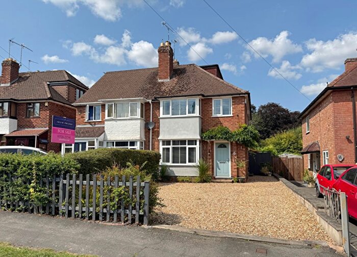 4 Bedroom Semi-detached House For Sale In Oaks Road, Kenilworth, CV8