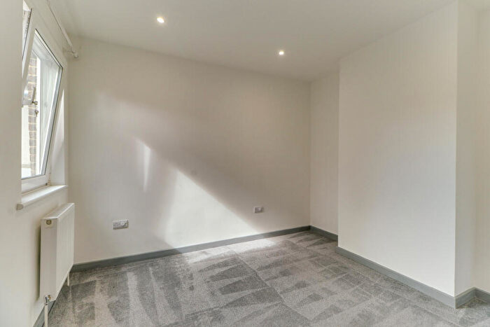 3 Bedroom Terraced House For Sale In Toronto Road, Portsmouth, PO2