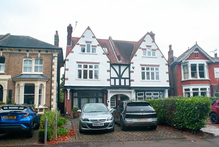 2 Bedroom Flat To Rent In Avenue Road, Westcliff-on-Sea, SS0