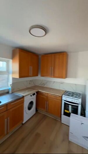 1 Bedroom Maisonette To Rent In Bury Park Road, Luton, LU1
