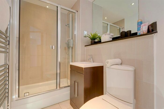 3 Bedroom Flat To Rent In Maida Vale, London, W9