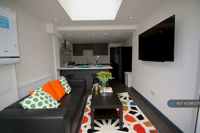 5 Bedroom Terraced House To Rent In St. Georges Road, Coventry, CV1