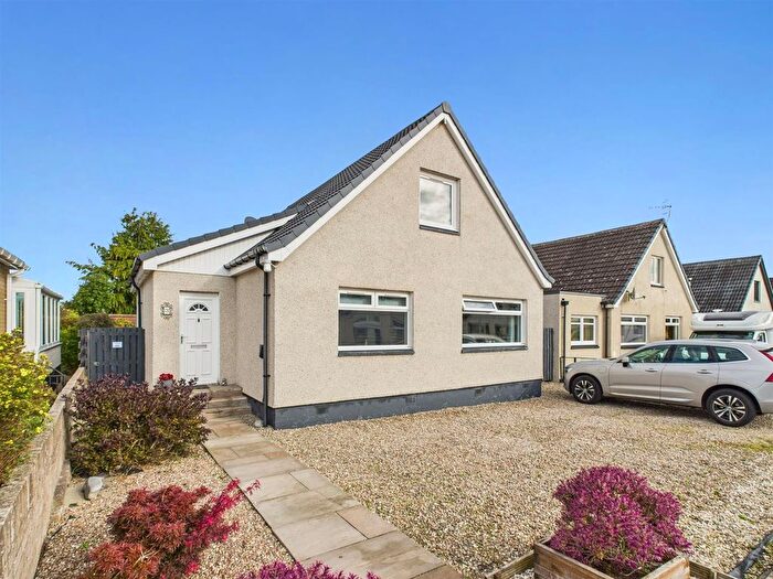 4 Bedroom Detached House For Sale In Dunbarney Avenue, Bridge Of Earn, PH2