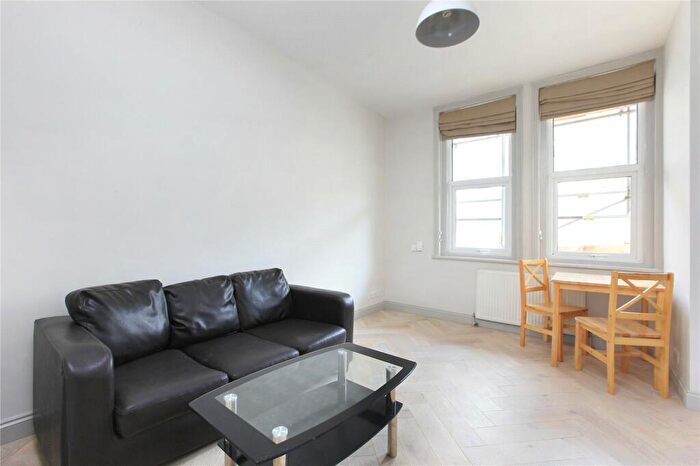 1 Bedroom Flat To Rent In St John's Road, Battersea, SW11