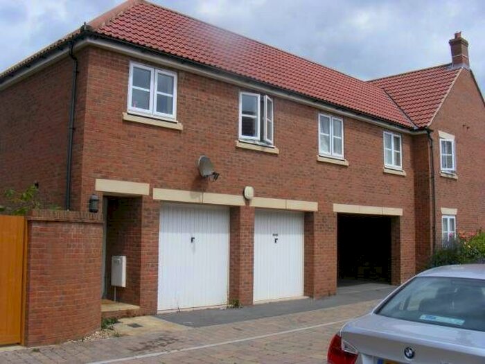 2 Bedroom Flat To Rent In Hidcote Mews, Weston Village, Weston-Super-Mare BS24