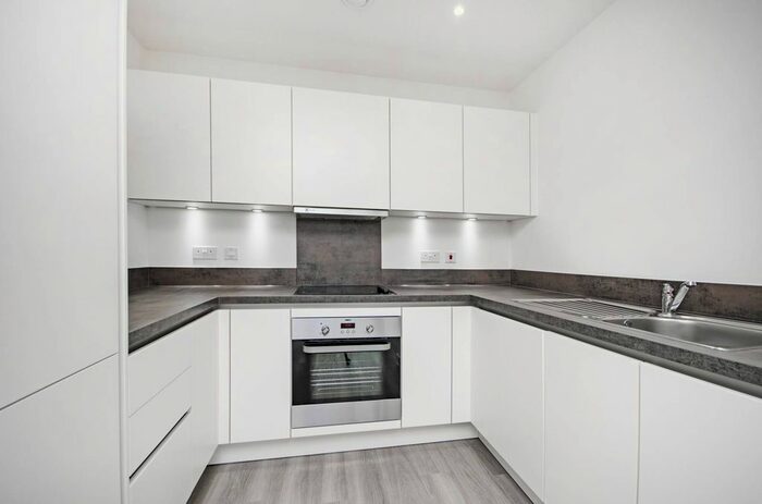 1 Bedroom Flat To Rent In Moorhen Drive, Hendon, London, NW9