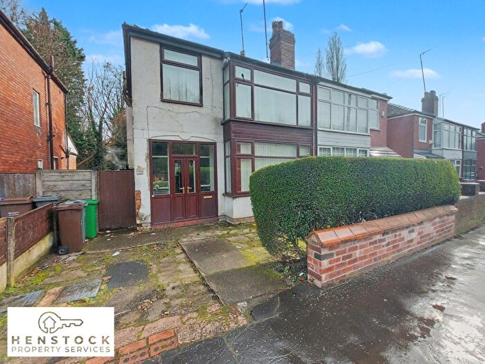 3 Bedroom Semi Detached House For Sale In Rochdale Road, Manchester, M9