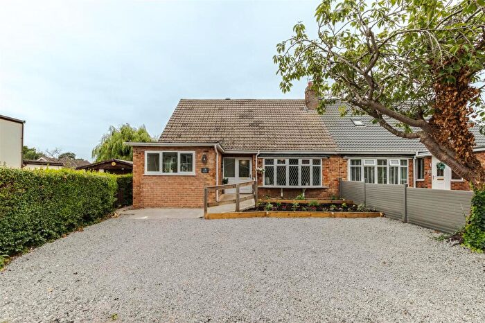 3 Bedroom Semi-Detached Bungalow For Sale In Park Street, Messingham, DN17
