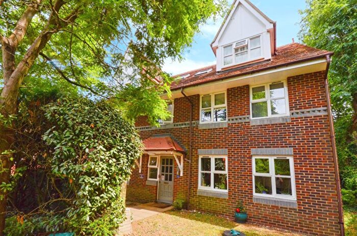 2 Bedroom Apartment For Sale In The Brambles, St. Albans, AL1