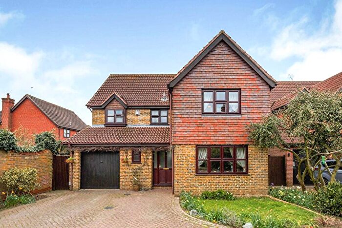 4 Bedroom Detached House To Rent In The Mead, New Ash Green, Longfield, Kent, DA3