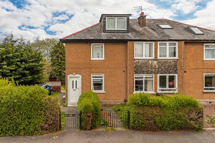 2 Bedroom Flat For Sale In Crewe Grove, Edinburgh, EH5