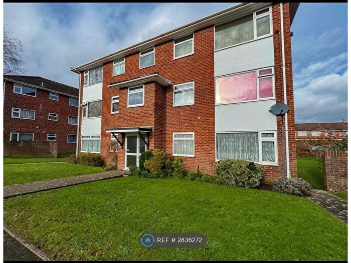 2 Bedroom Flat To Rent In Symes Road, Poole, BH15