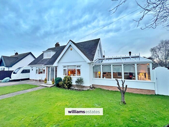 4 Bedroom Detached House For Sale In Roe Parc, St. Asaph, LL17