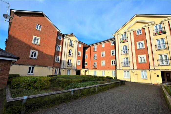 1 Bedroom Flat To Rent In Brunel Crescent, Swindon, SN2