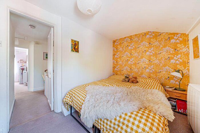 2 Bedroom Cottage For Sale In Maiden Newton, Dorchester, DT2