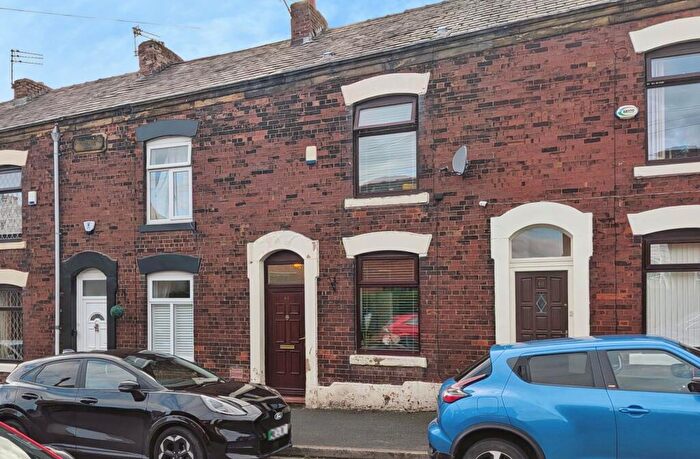 2 Bedroom Terraced House To Rent In Cobden Street, Oldham, OL4