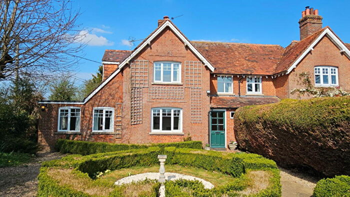 2 Bedroom End Of Terrace House For Sale In Kennel Cottages, Elcot, Newbury, RG20