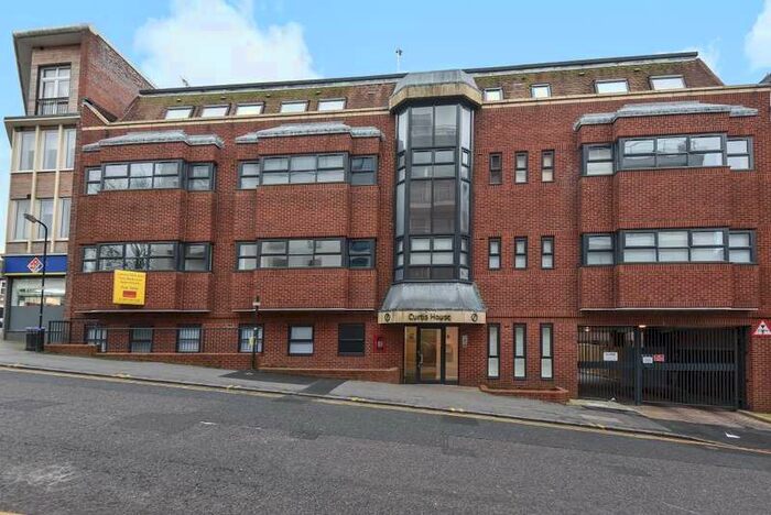 1 Bedroom Apartment To Rent In Corporation Street, High Wycombe, HP13