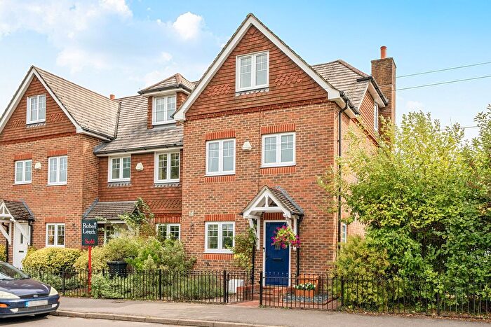 3 Bedroom End Of Terrace House For Sale In High Street, Dormansland, Lingfield, RH7
