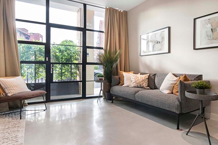 Flat For Sale In Hampshire Street, Kentish Town, NW5