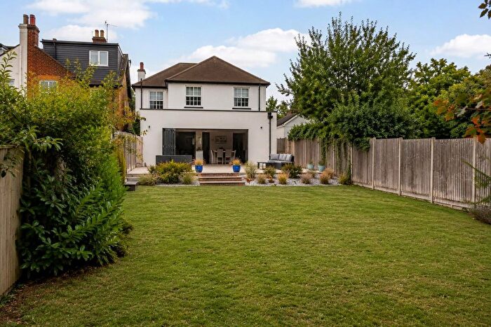 4 Bedroom Detached House For Sale In Pondcroft Road, Knebworth, SG3