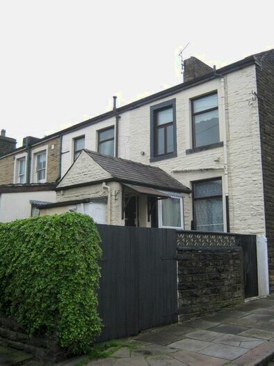 2 Bedroom Flat To Rent In Leeds Road, Nelson, Lancashire, BB9