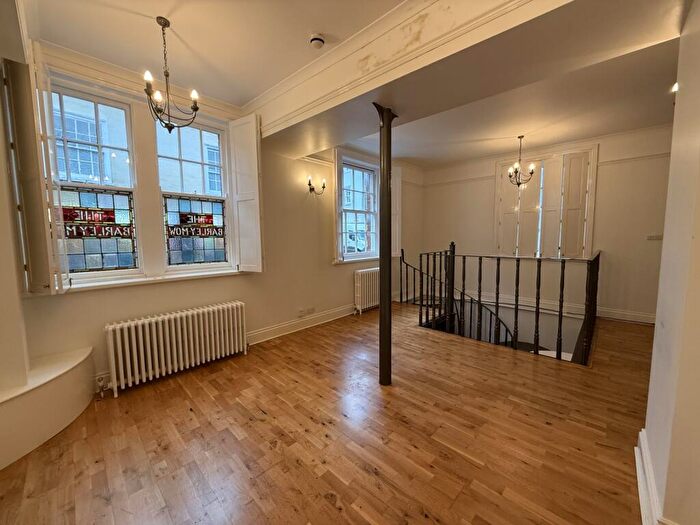 2 Bedroom Duplex To Rent In West St. Helen Street, Abingdon, Oxfordshire, OX14
