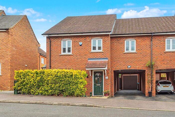3 Bedroom Semi-Detached House For Sale In Durham Road, Pitstone, Leighton Buzzard, LU7