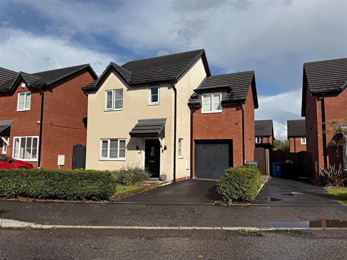 3 Bedroom Detached House For Sale In Hulme Gardens, Leigh, WN7