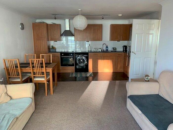 2 Bedroom Flat To Rent In Northwick Road, Wembley, HA0