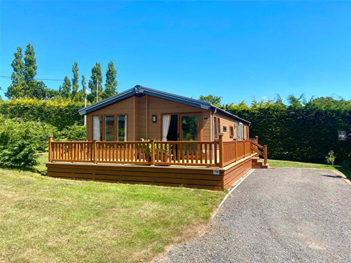 2 Bedroom Bungalow For Sale In Carters Road, Upton, Ryde, PO33