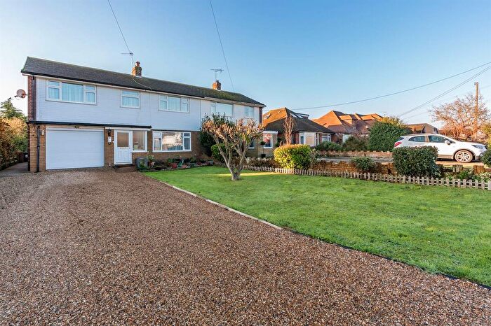 4 Bedroom Semi Detached House For Sale In Maydowns Road, Chestfield, Whitstable, CT5