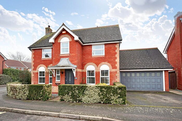 4 Bedroom Detached House For Sale In Devoke Close, Stukeley Meadows, Huntingdon, PE29
